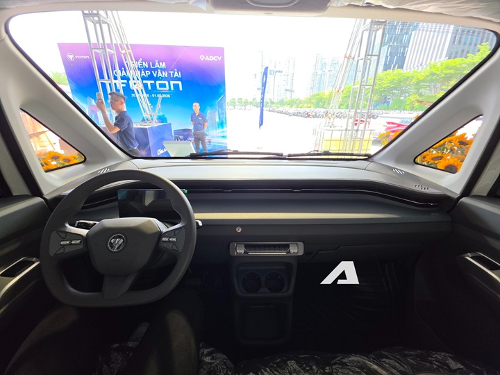 Khoang lái Eview Conect